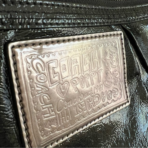 Coach Poppy Black Glossy Patent Leather Small Messenger Crossbody Bag Purse - Picture 2 of 8